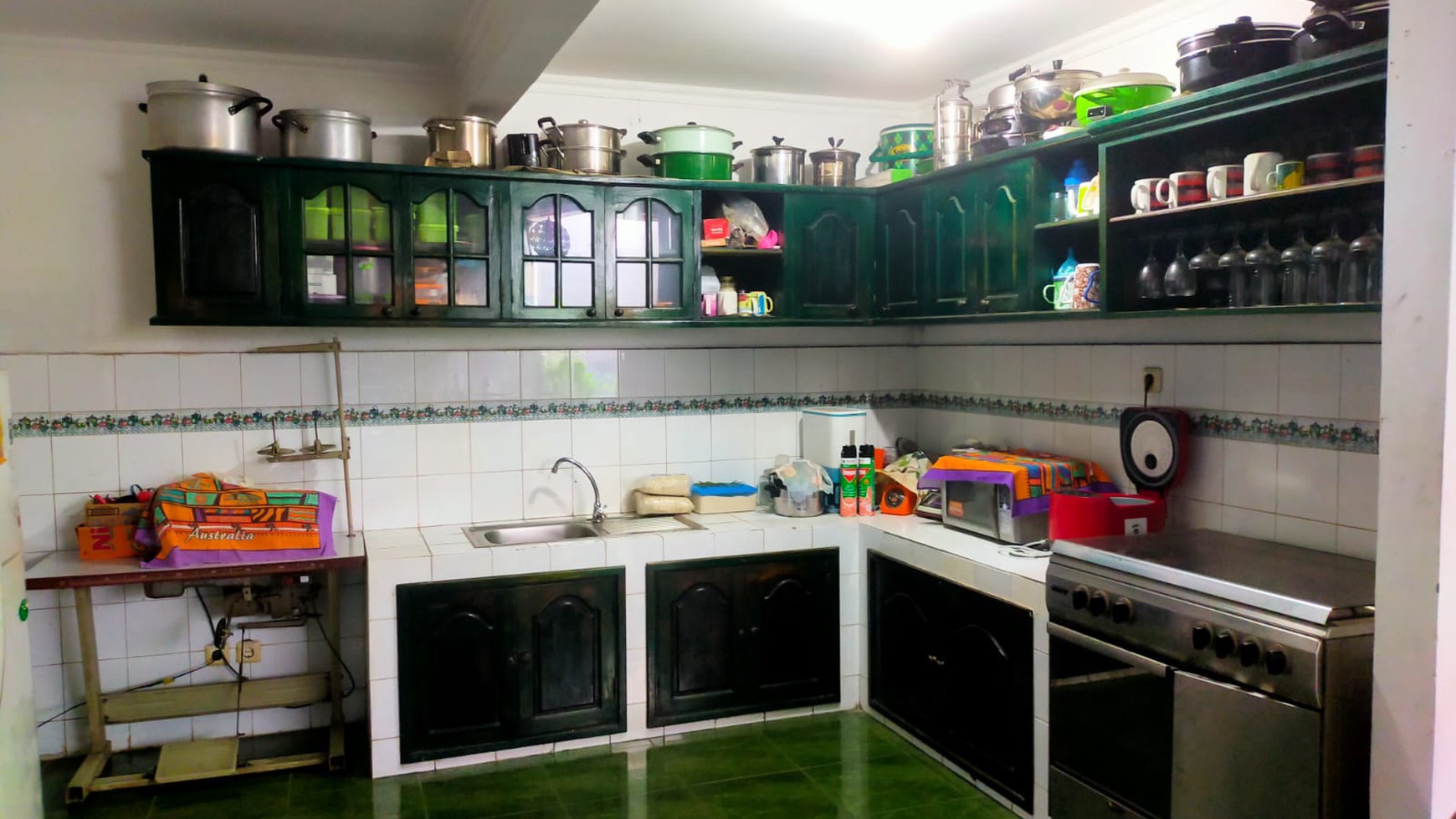 Rumah 2 Lantai, bebas banjir, lokasi strategis di Bintaro Sektor 2