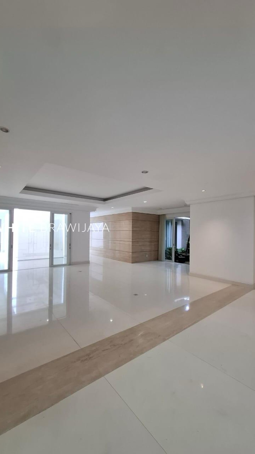 Rumah Modern Lokasi Tenang Area Kebayoran Baru