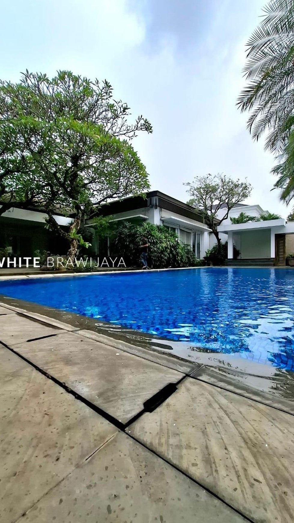 Rumah Modern Lokasi Tenang Area Kebayoran Baru