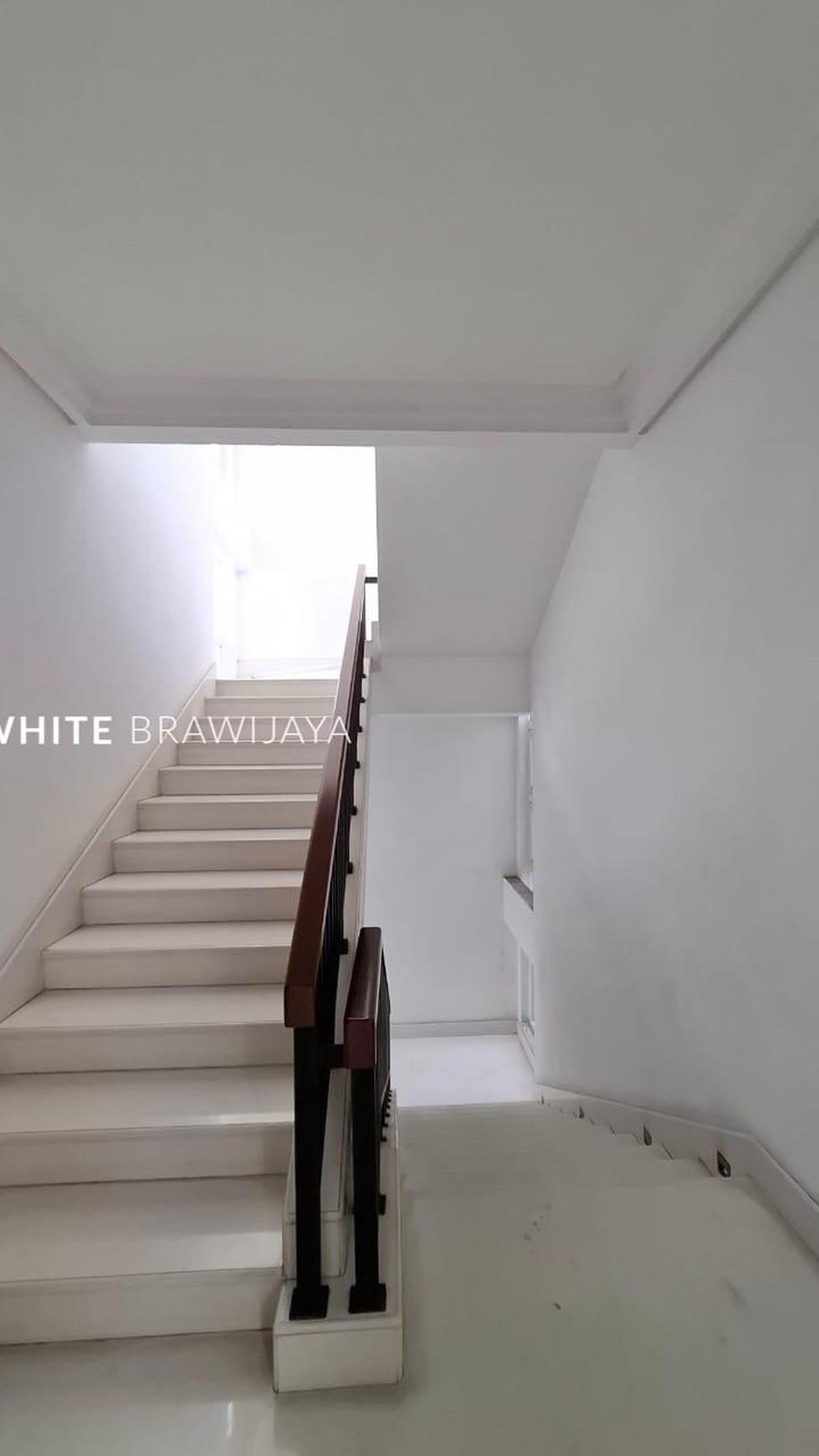 Rumah Modern Lokasi Tenang Area Kebayoran Baru