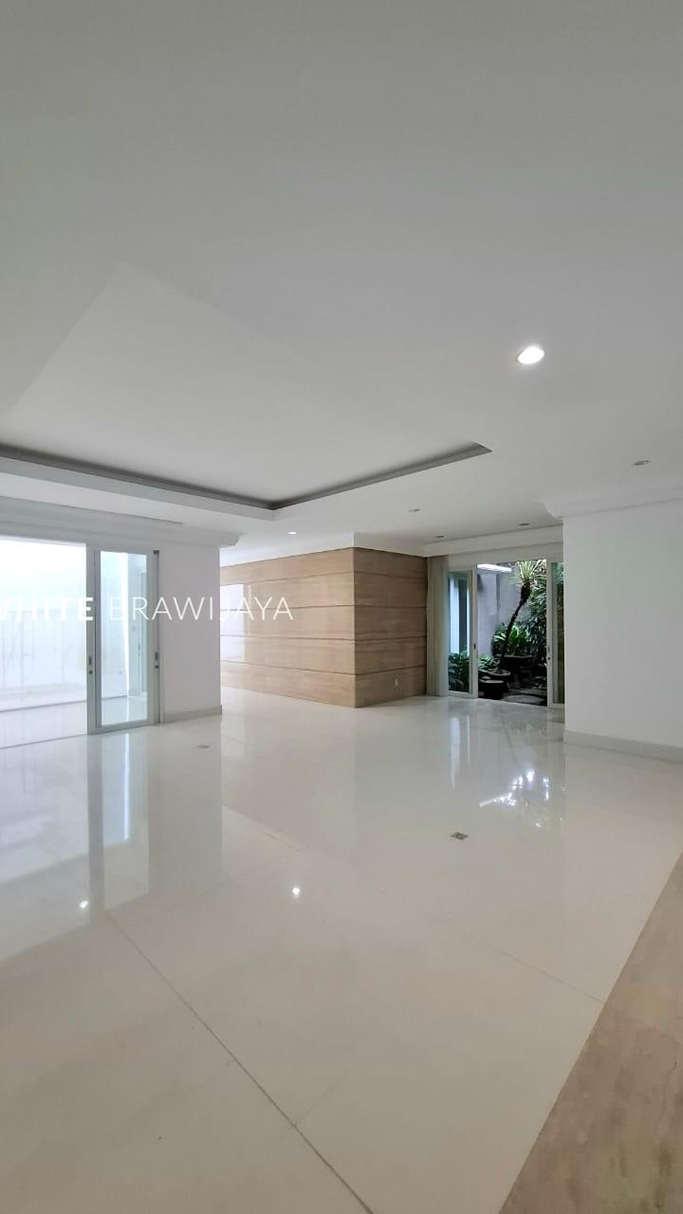 Rumah Modern Lokasi Tenang Area Kebayoran Baru