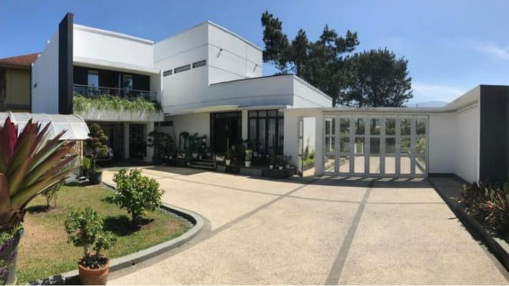 Rumah Bagus, Nyaman, dan Asri di Bandung
