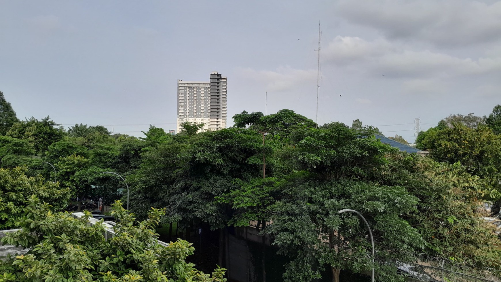 Rumah Hitung Tanah Area Cipete