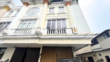 Ruko 4 Lantai Crown Palace Menteng Dalam Tebet, Jaksel