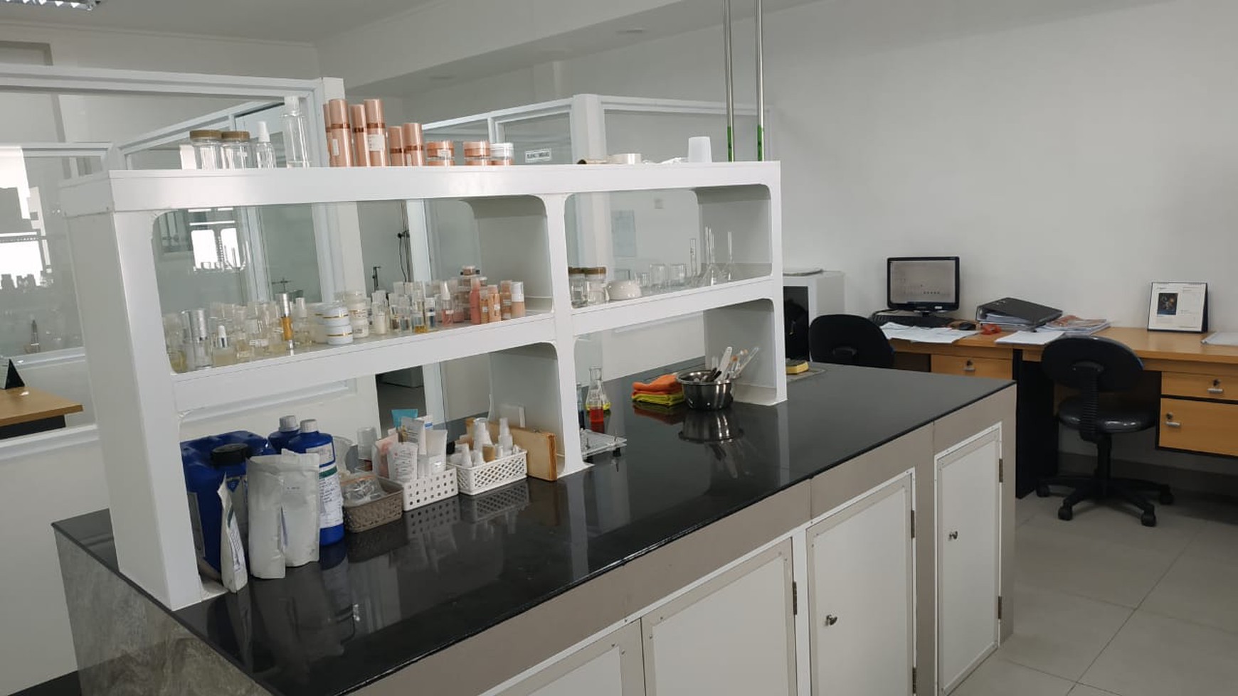 DIJUAL PABRIK KOSMETIK AKTIF JL. RAYA TROSOBO - SIDOARJO