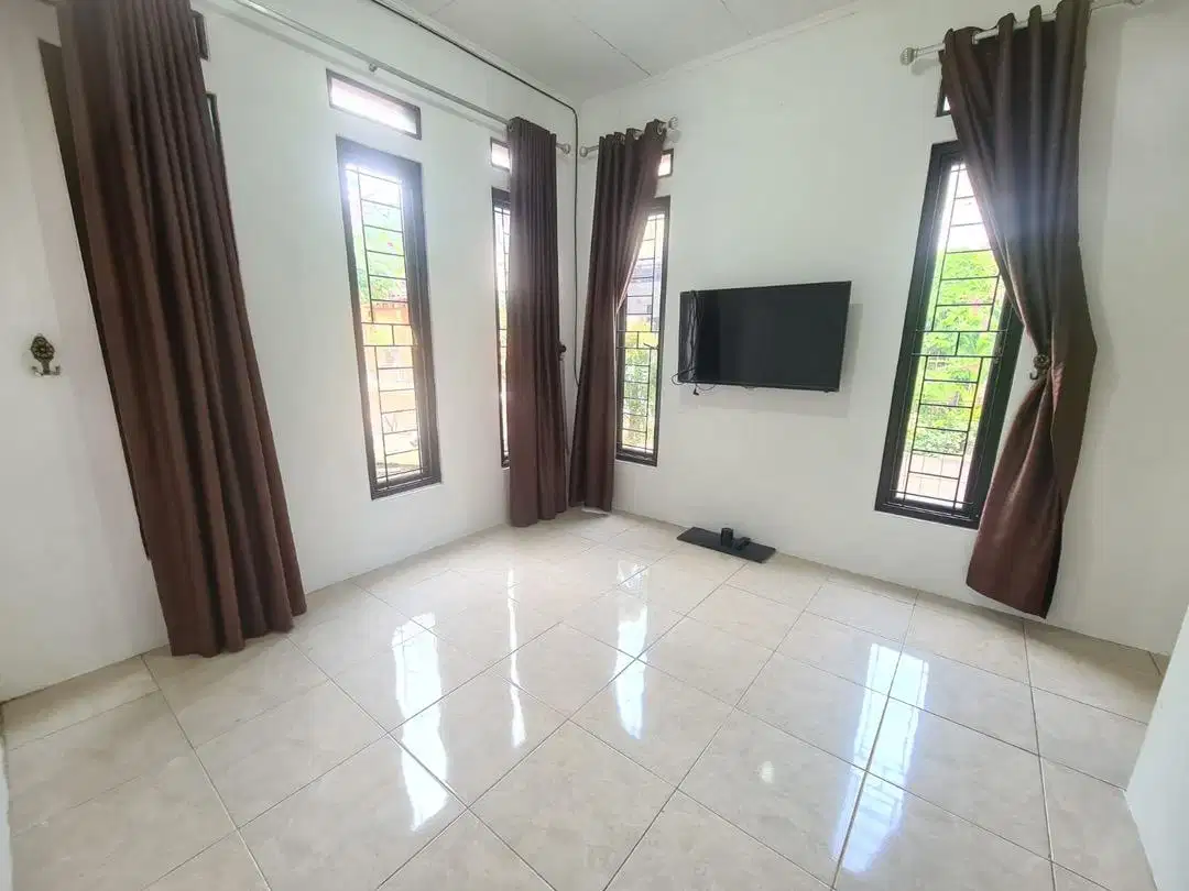 Best Price. Rumah hoek di Graha Bunga, Graha raya Bintaro
