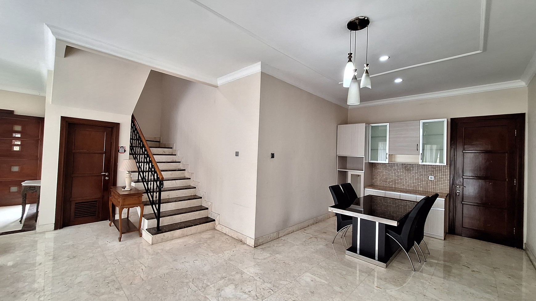 Rumah Cantik Dalam Townhouse di Ampera, Jak-Sel