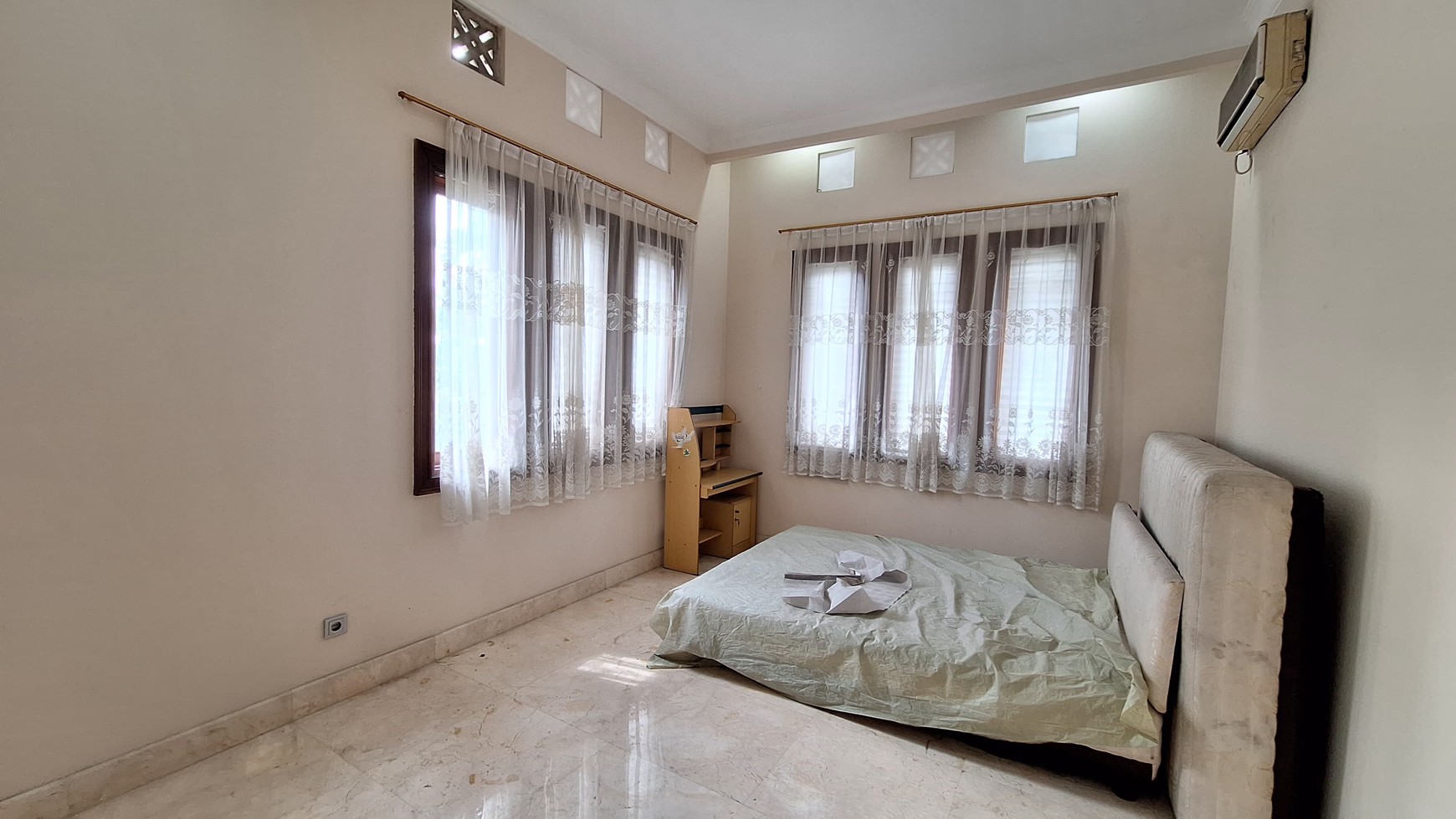 Rumah Cantik Dalam Townhouse di Ampera, Jak-Sel