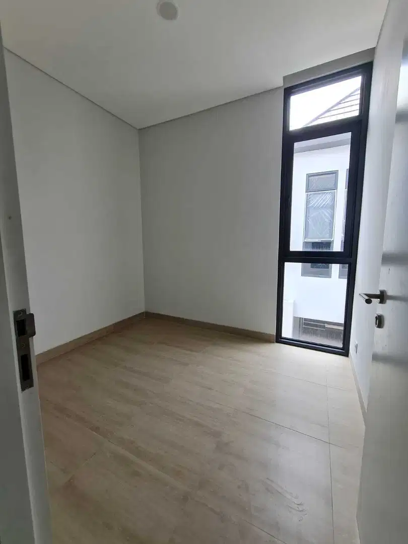 Termurah. Rumah mewah Greenwich Park Aether, BSD