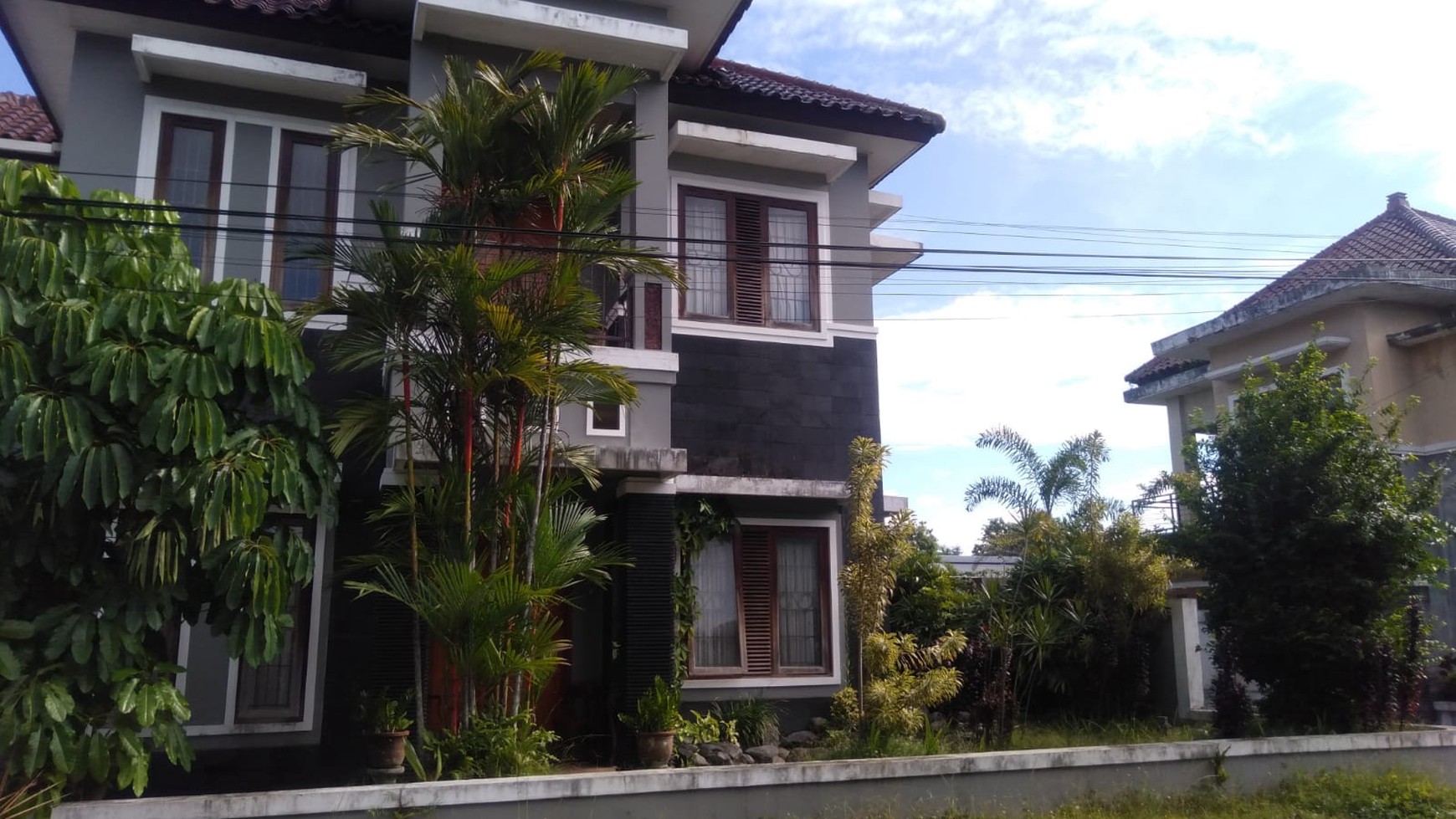 Rumah Tinggal 2 Lantai dalam Perum Kemala Regency Mlati Sleman 