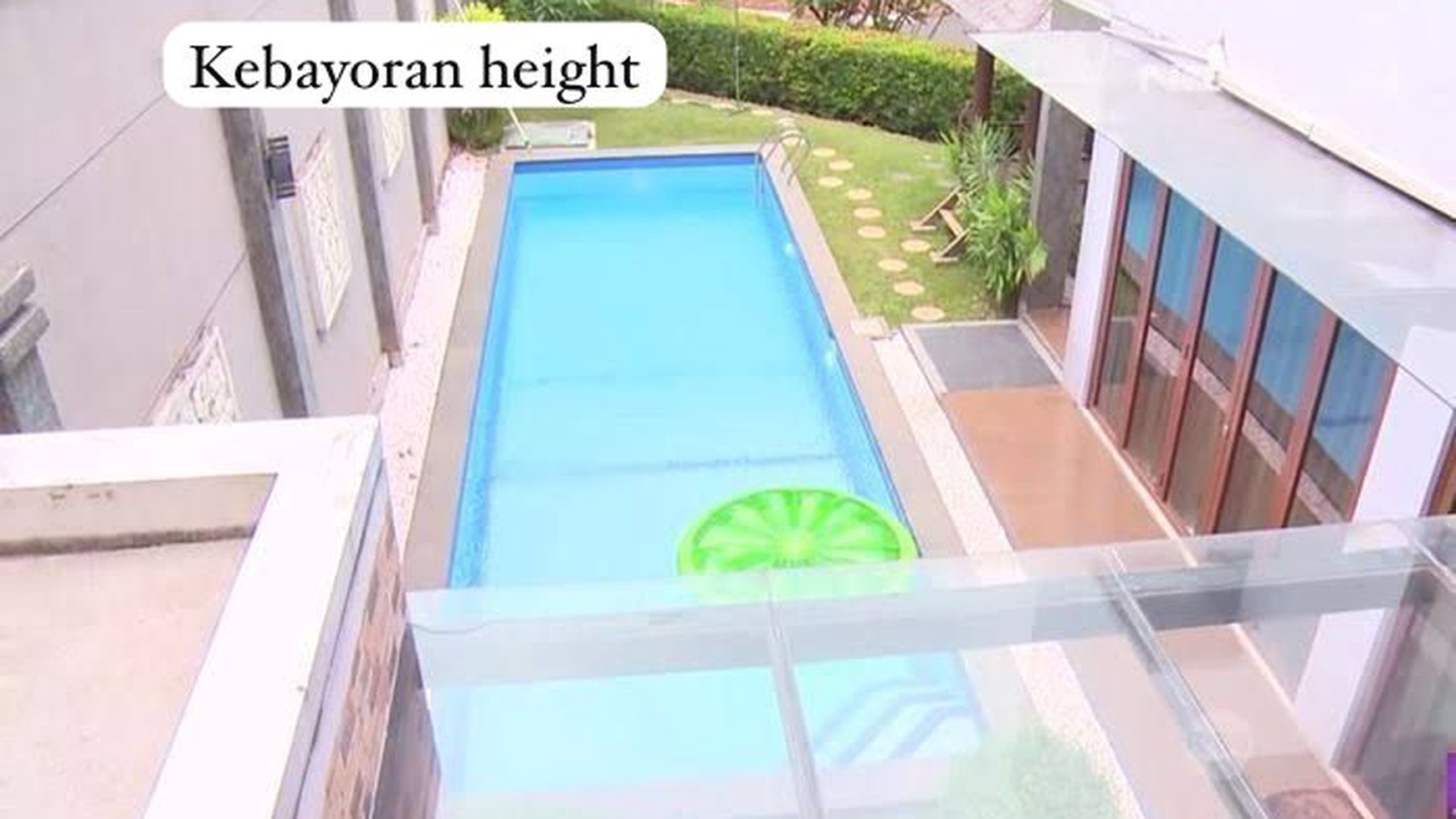 Dijual Cepat Rumah ada swimming pool,dalam cluster di Bintaro Jaya 7