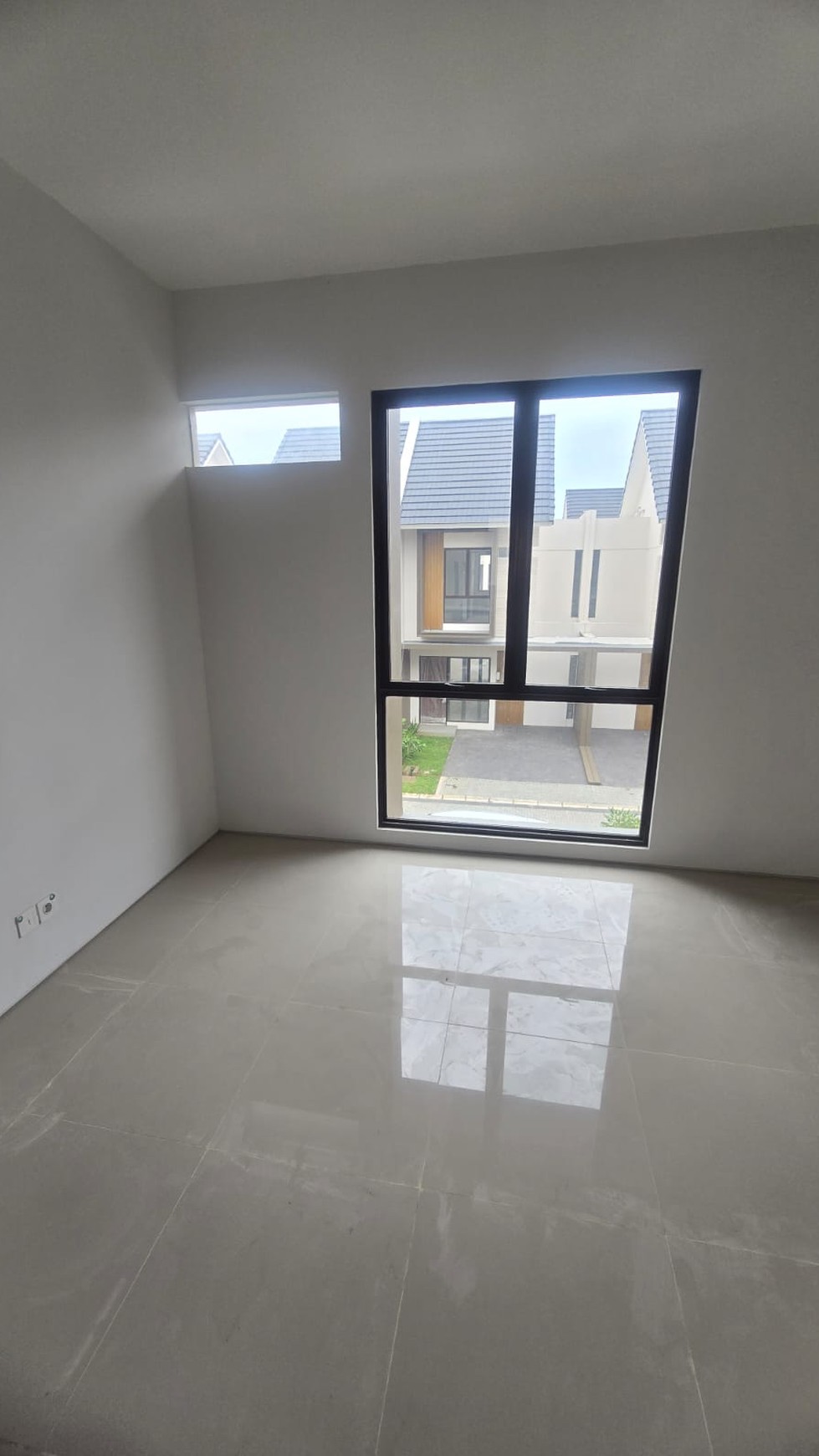 Rumah Baru di Serpong Cisauk