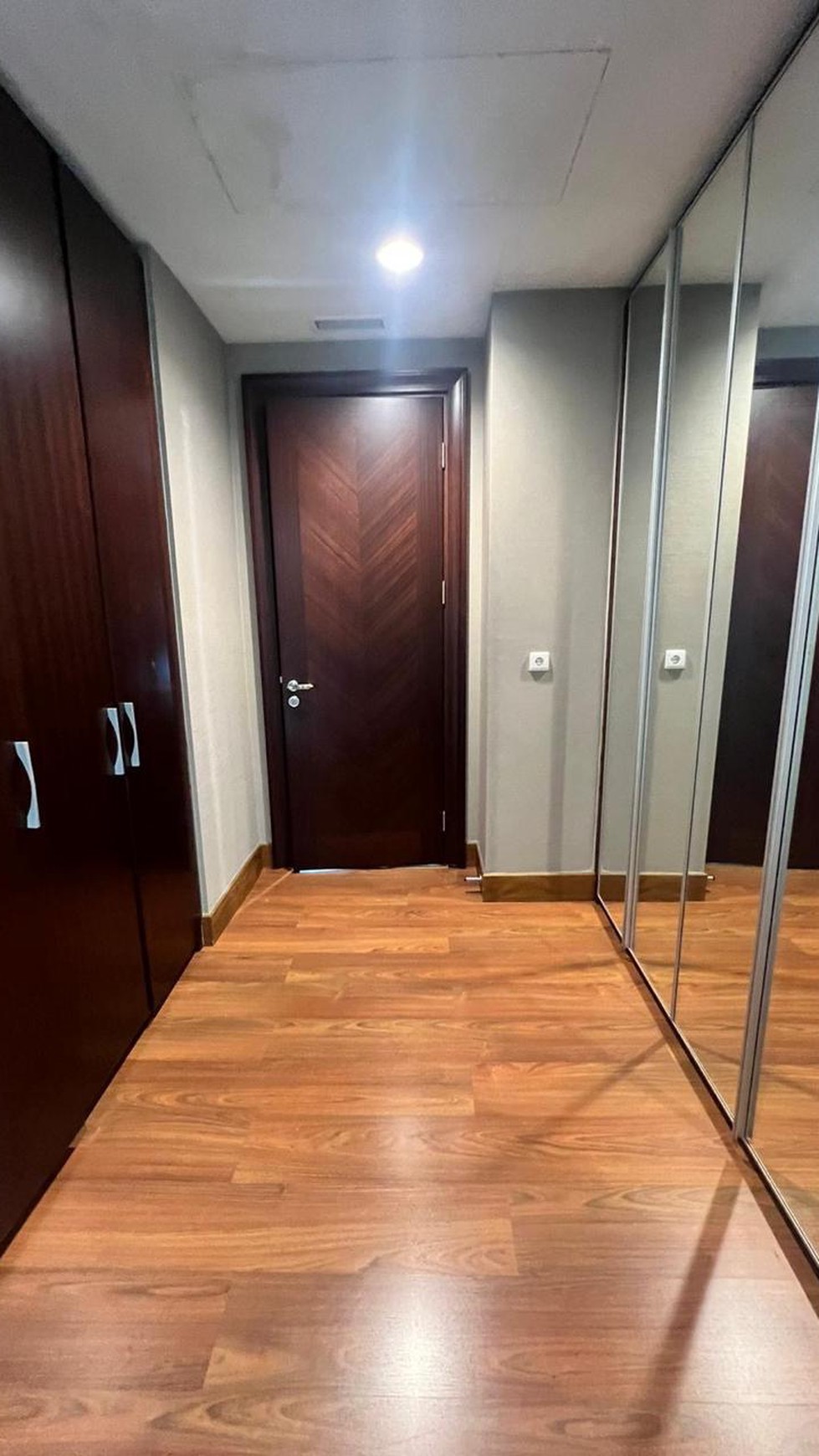 DIJUAL APARTEMEN PAKUBUWONO TOWER REDWOOD JAKARTA SELATAN