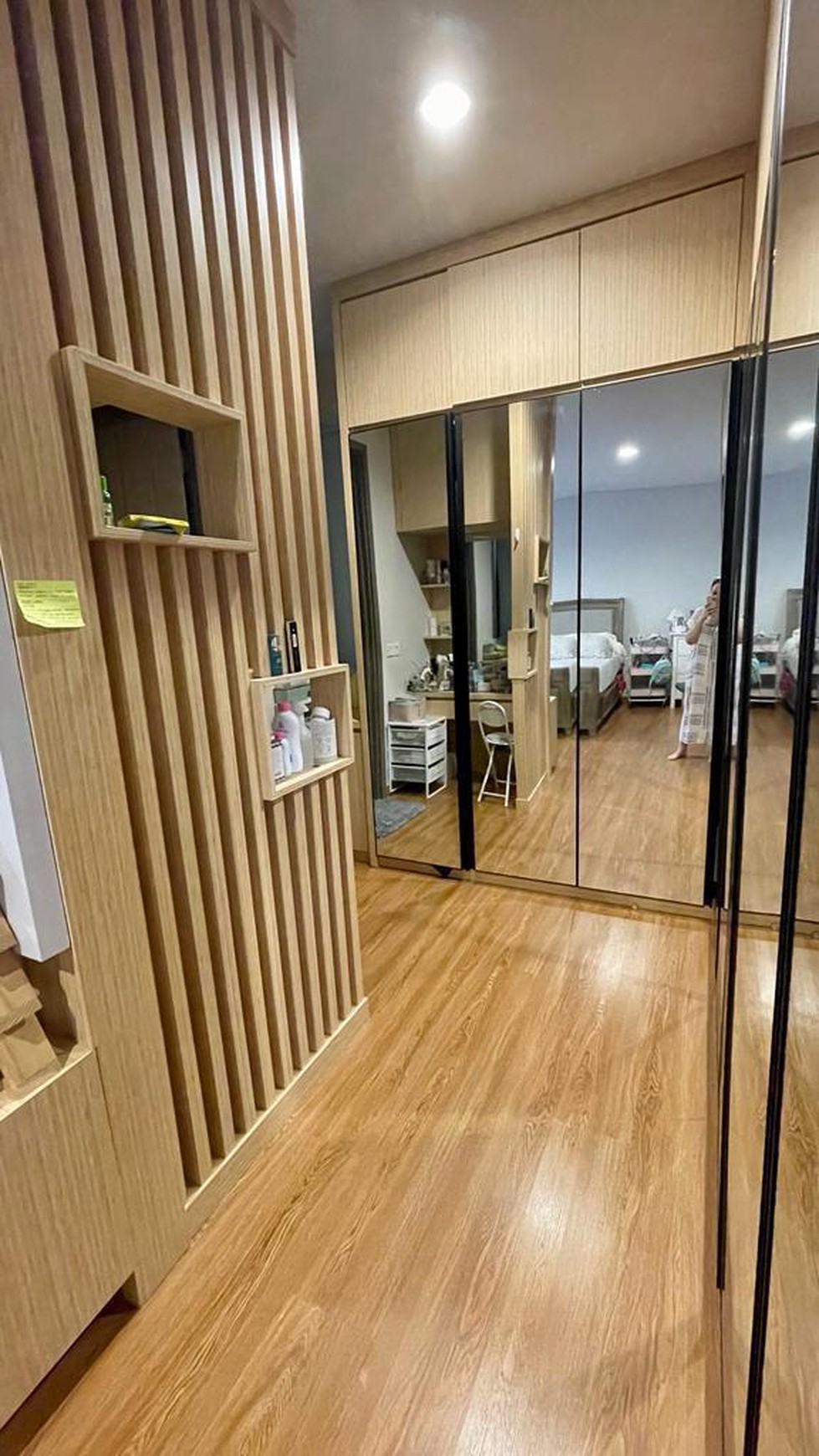 Rumah keamanan,luas tanah 180/luas bangun 260 Di Cluster Caelus Green Wich Park BSD Tangerang Selatan