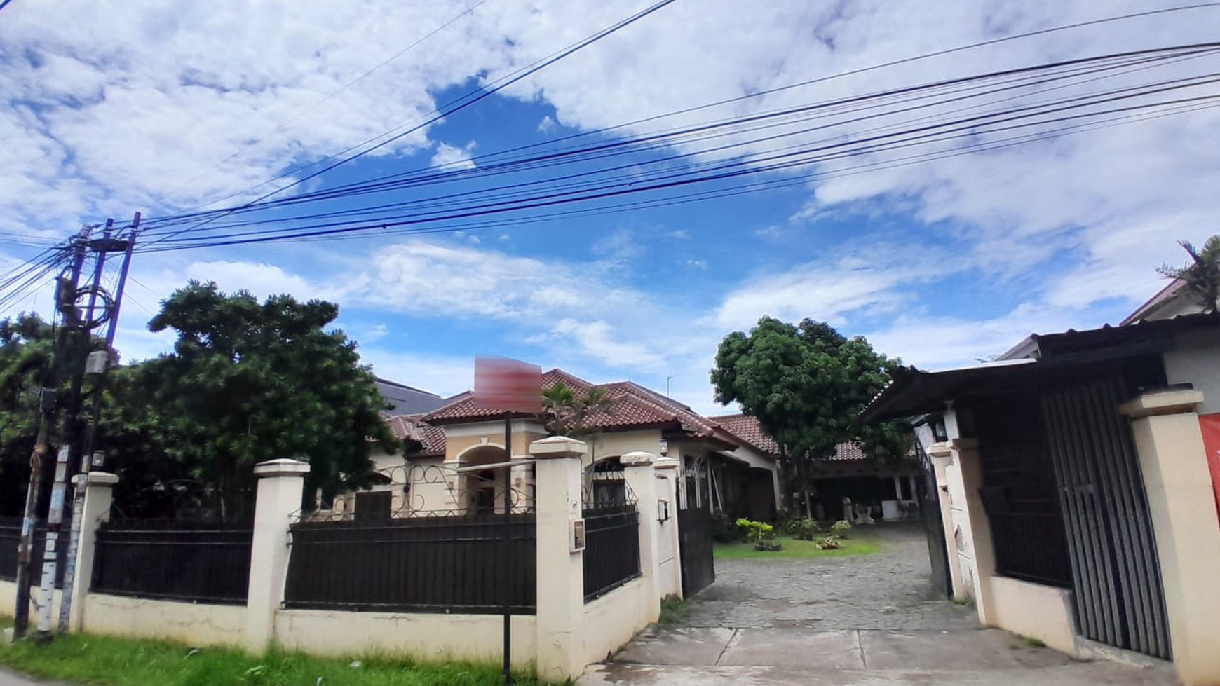 Rumah Jual Tanah Lokasi Strategis Nyaman dan Asri @Jakarta Selatan