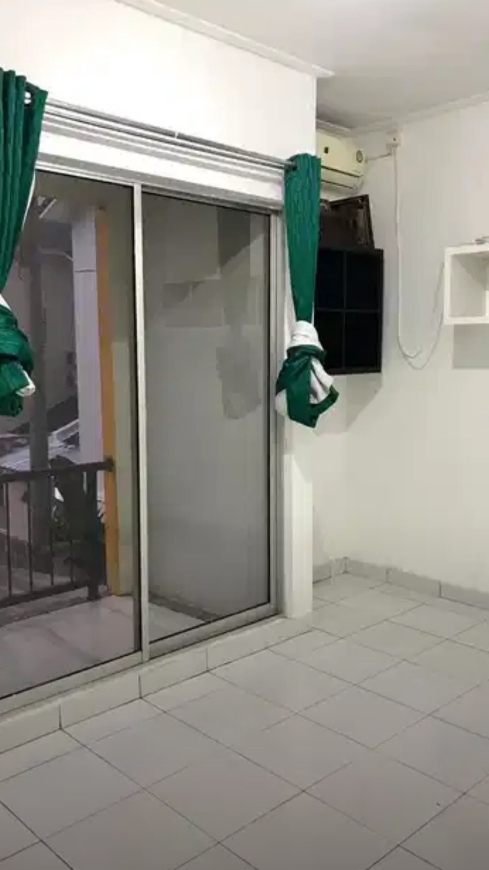 Fast Rent. Rumah 2 lantai Serpong Garden Green Park, Cisauk