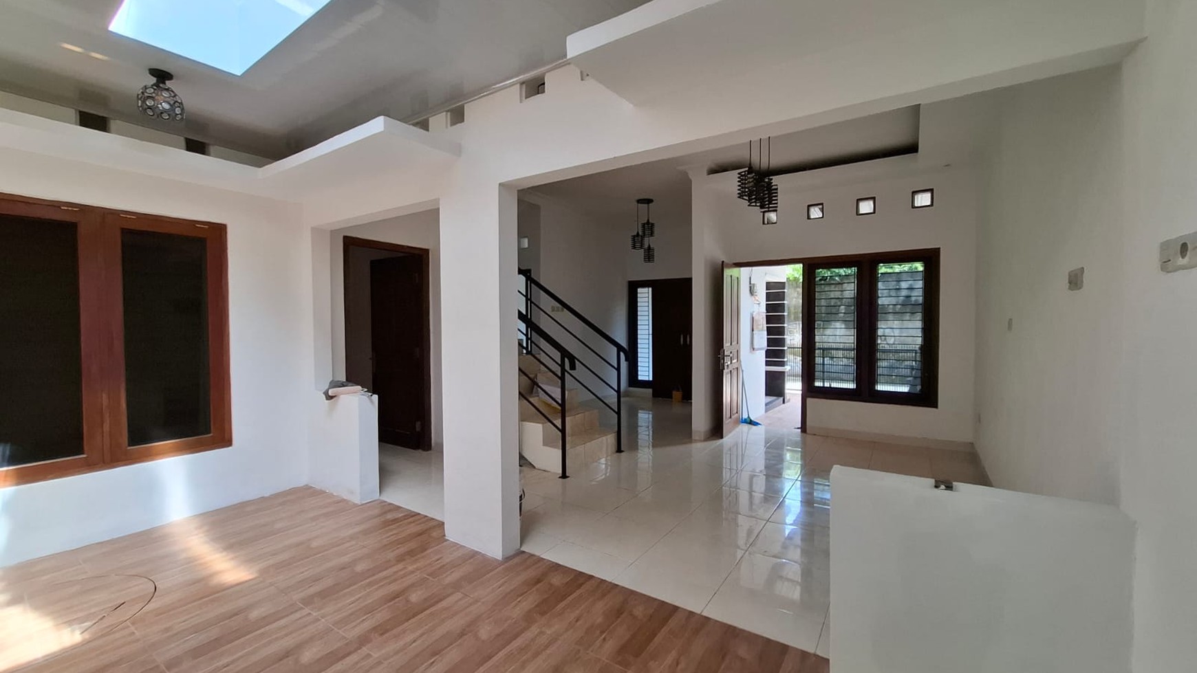 Jual Rumah 2 lantai dekat kampus UGM dalam perumahan di jl monjali Ngaglik Sleman Yogyakarta