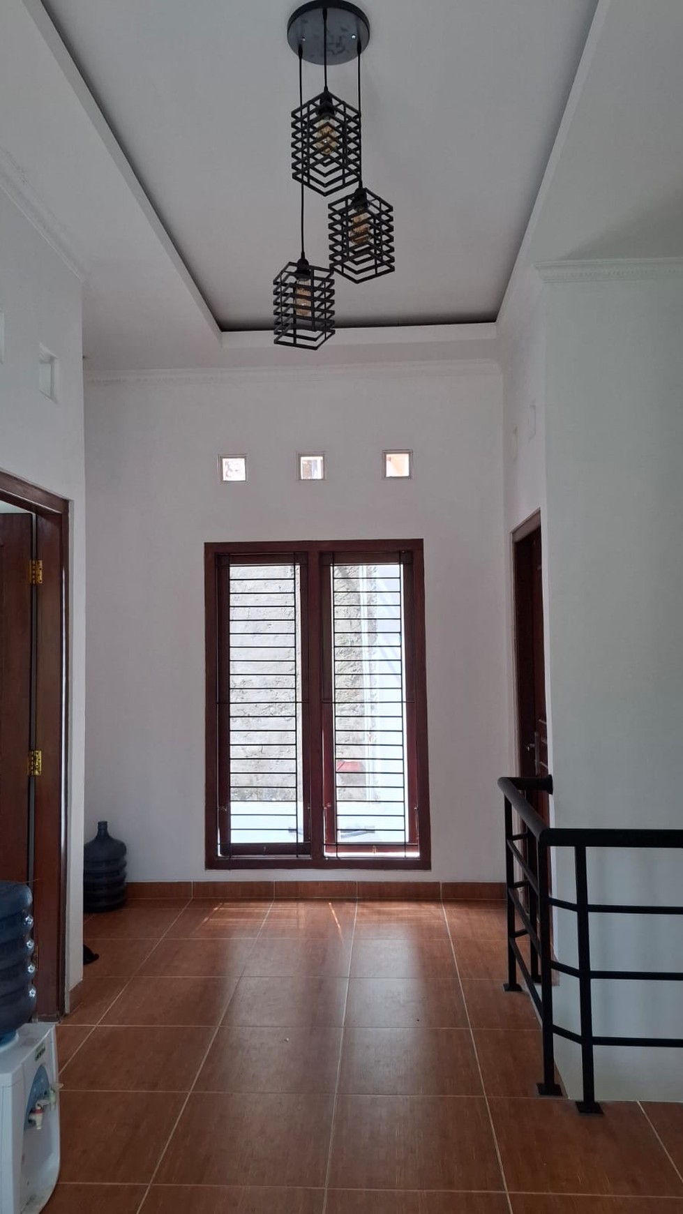Jual Rumah 2 lantai dekat kampus UGM dalam perumahan di jl monjali Ngaglik Sleman Yogyakarta