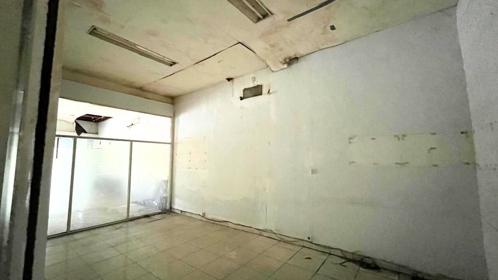 Ruang Usaha Cocok Untuk Usaha di Soepomo Tebet