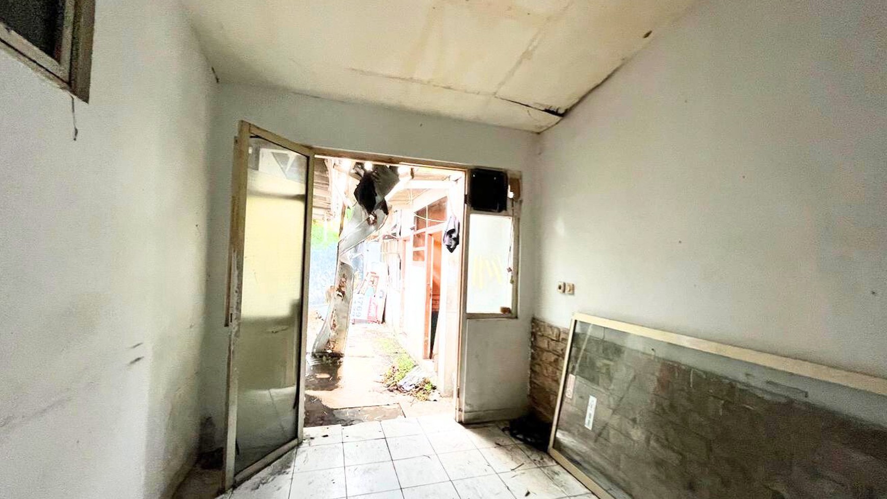 Ruang Usaha Cocok Untuk Usaha di Soepomo Tebet