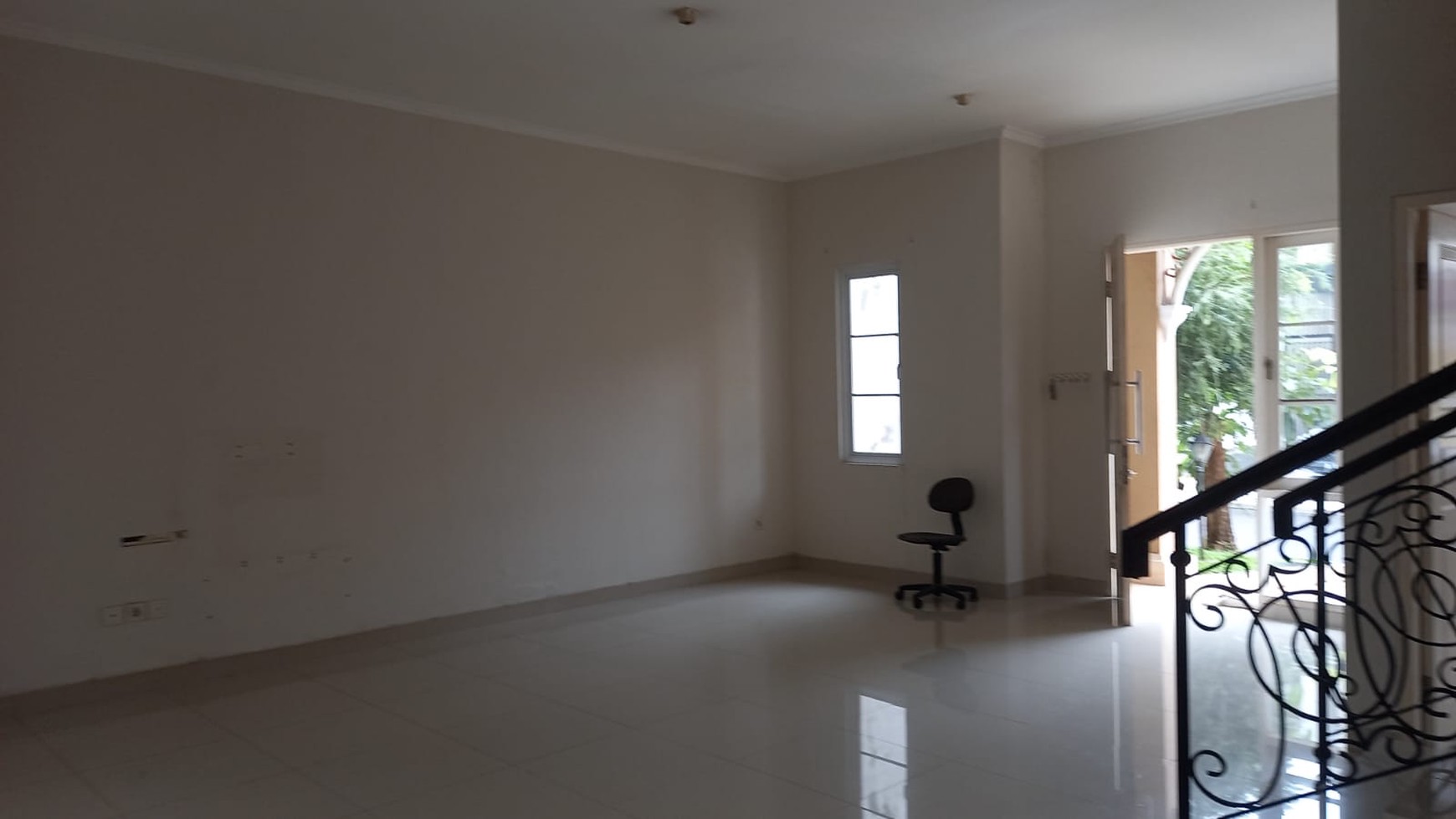 Dijual Rumah Siap Huni Di Cluster Trimezia Yang Lokasi Sangat Strategis , Gading Serpong