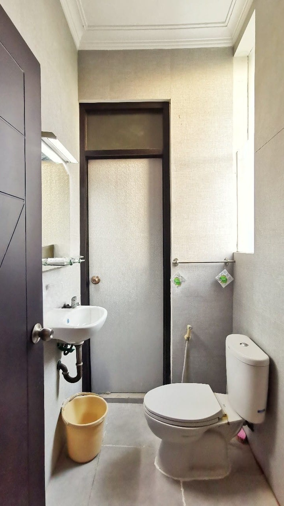 Dijual Rumah 2 Lantai Dekat Jalan MERR Rungkut, Surabaya