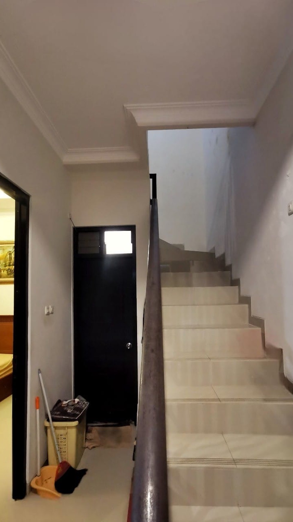 Dijual Rumah 2 Lantai Dekat Jalan MERR Rungkut, Surabaya