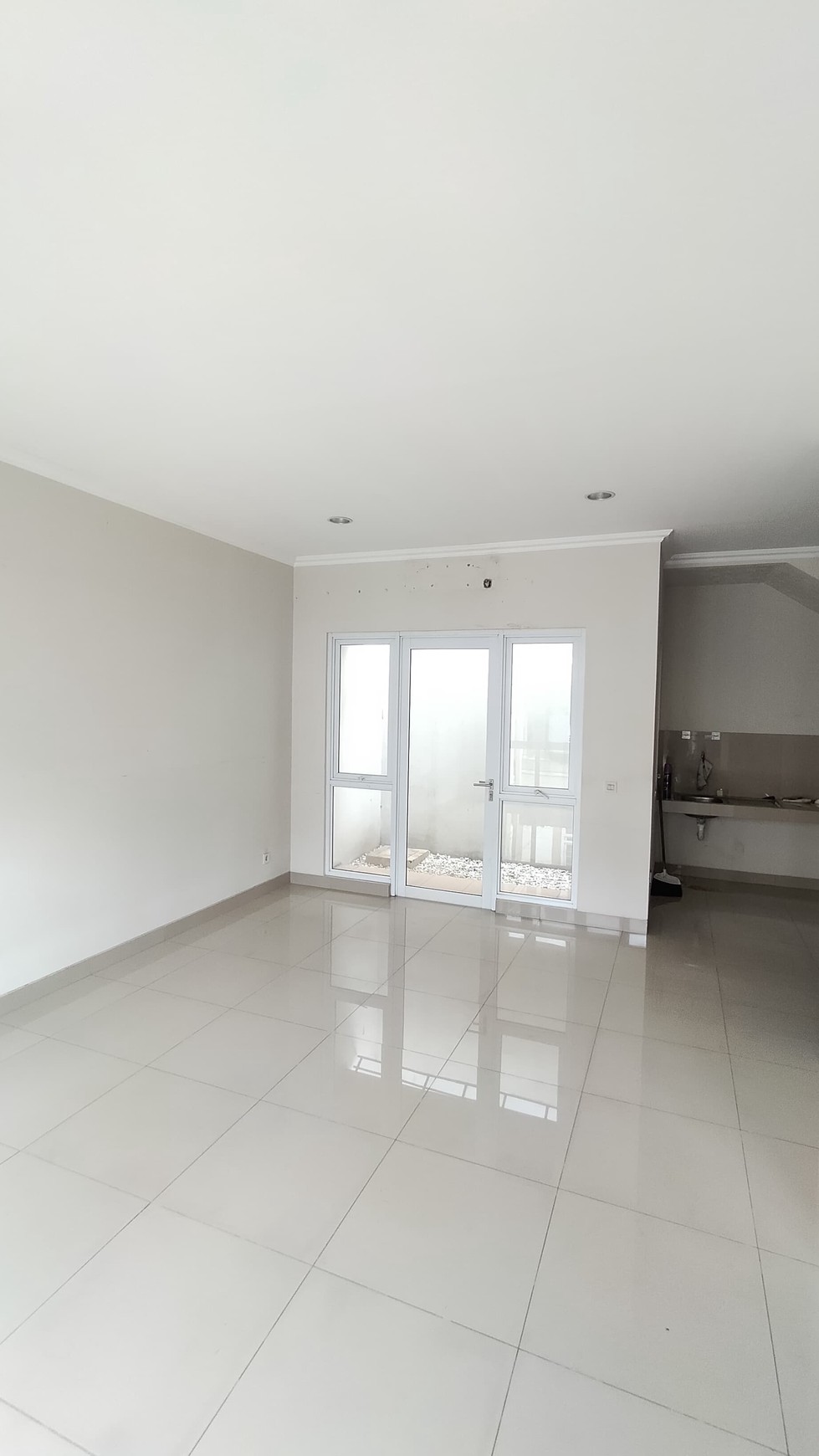 Rumah sewa Allegria Park dekat Santa Ursula BSD dan Pasar Modern