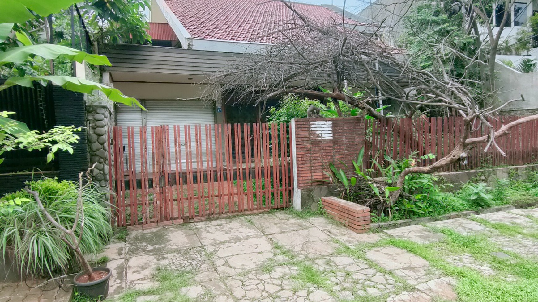 Rumah Hitung Tanah Area Cipete