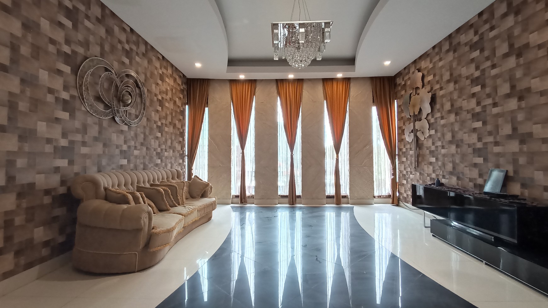 Rumah Hitung Tanah Area Cipete