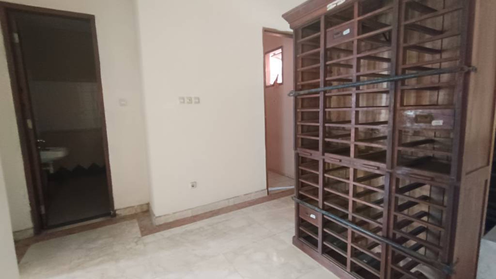 Rumah Hitung Tanah Area Cipete