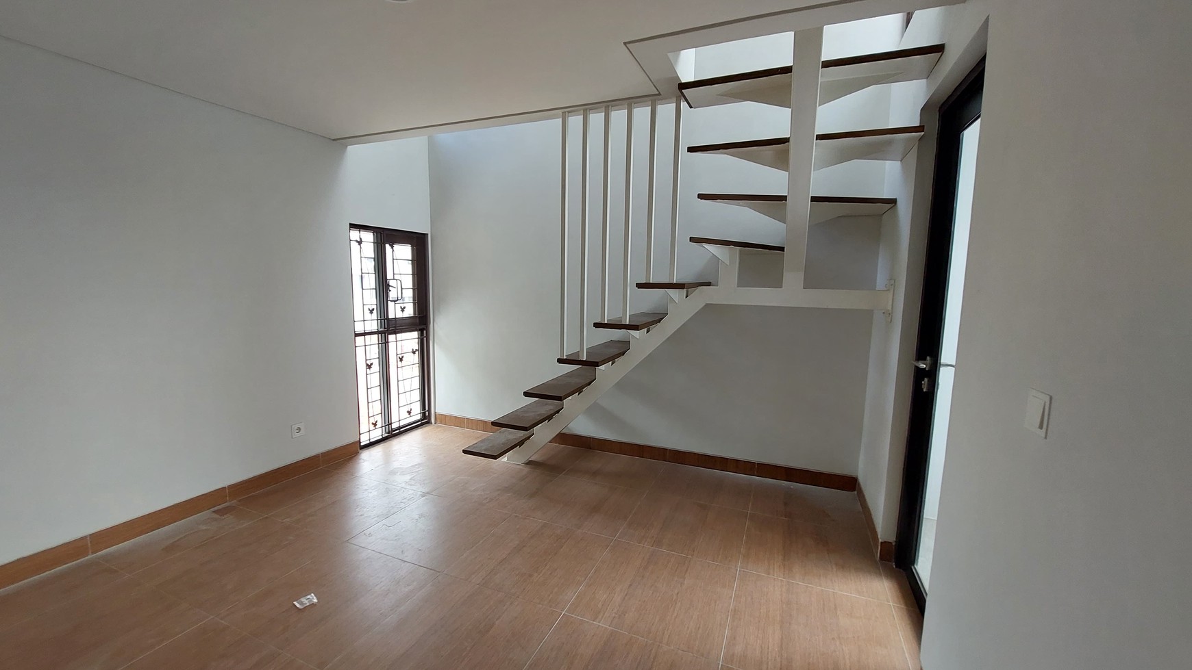 Rumah Brand New Mississippi Kota Wisata