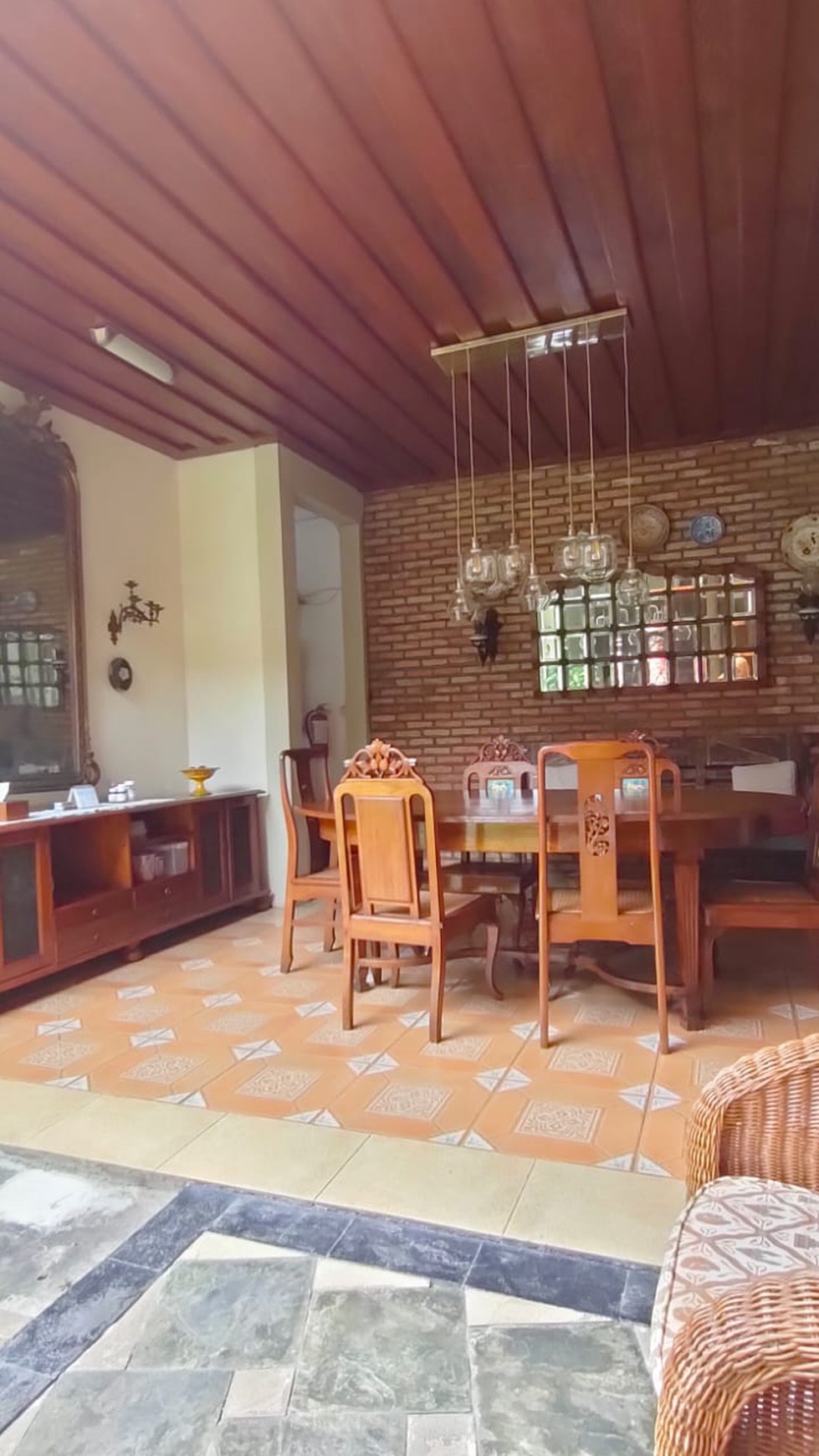 Rumah Cantik dan Siap Huni di Bintaro Jaya Sektor 3