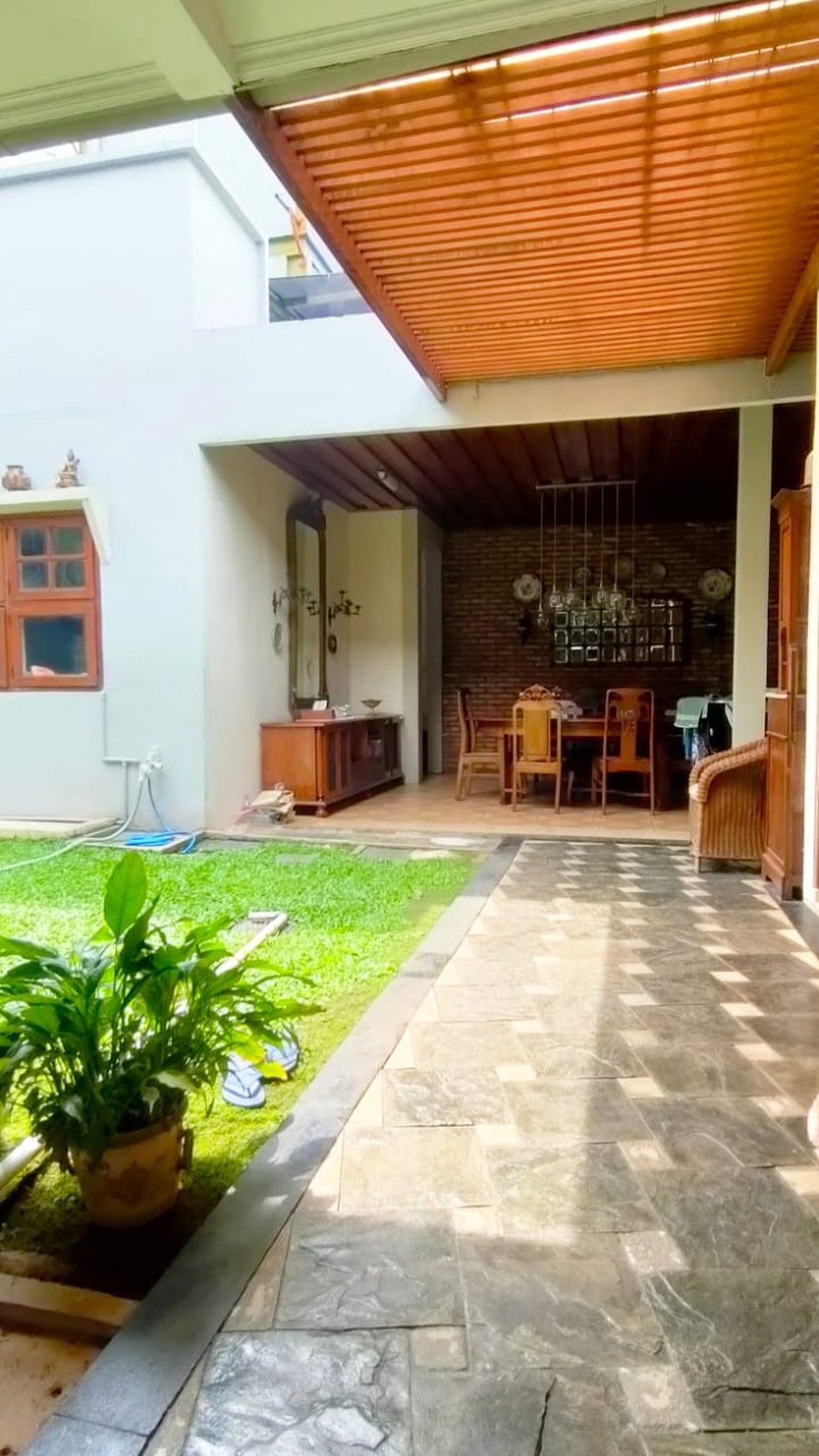 Rumah Cantik dan Siap Huni di Bintaro Jaya Sektor 3