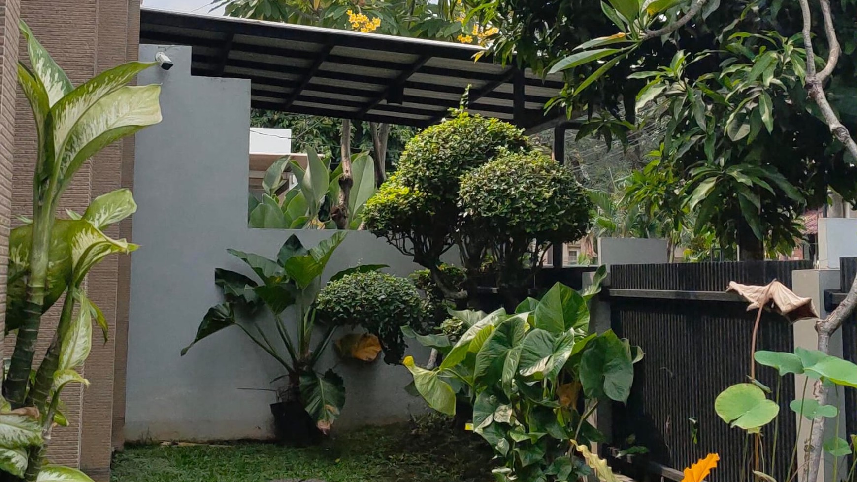 Rumah Cantik dan Siap Huni di Bintaro Jaya Sektor 3