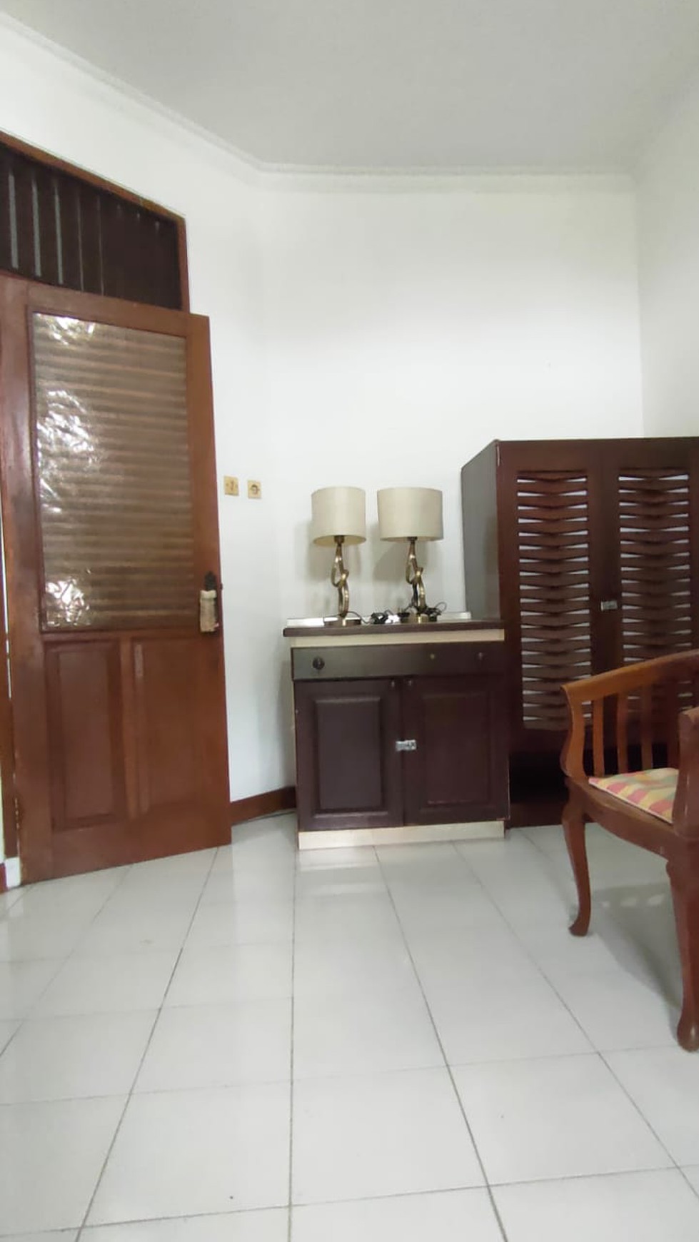 Rumah Cantik dan Siap Huni di Bintaro Jaya Sektor 3