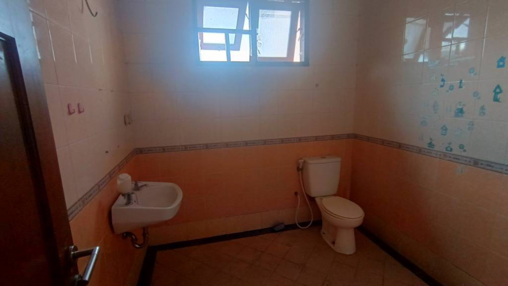 Townhouse Asri & Nyaman Lokasi Strategis di Fatmawati, Pondok Labu, Jakarta Selatan