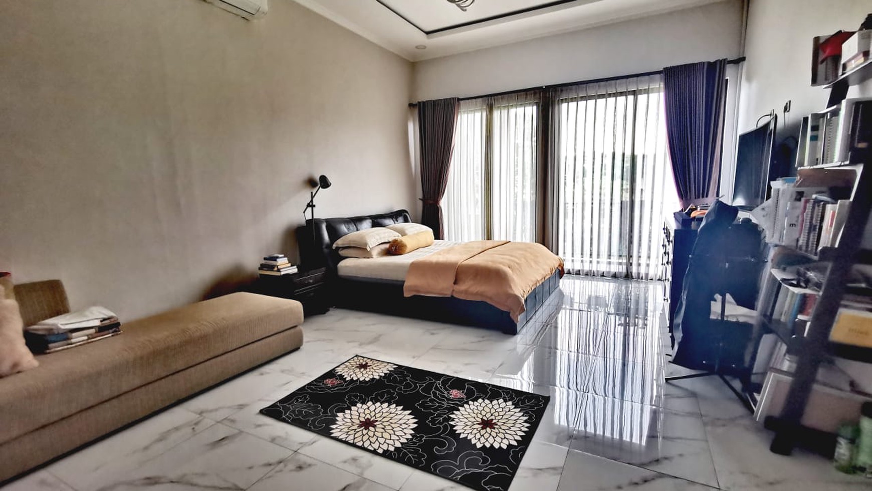 Rumah Cantik siap huni area BIntaro Menteng Tangerang Selatan.