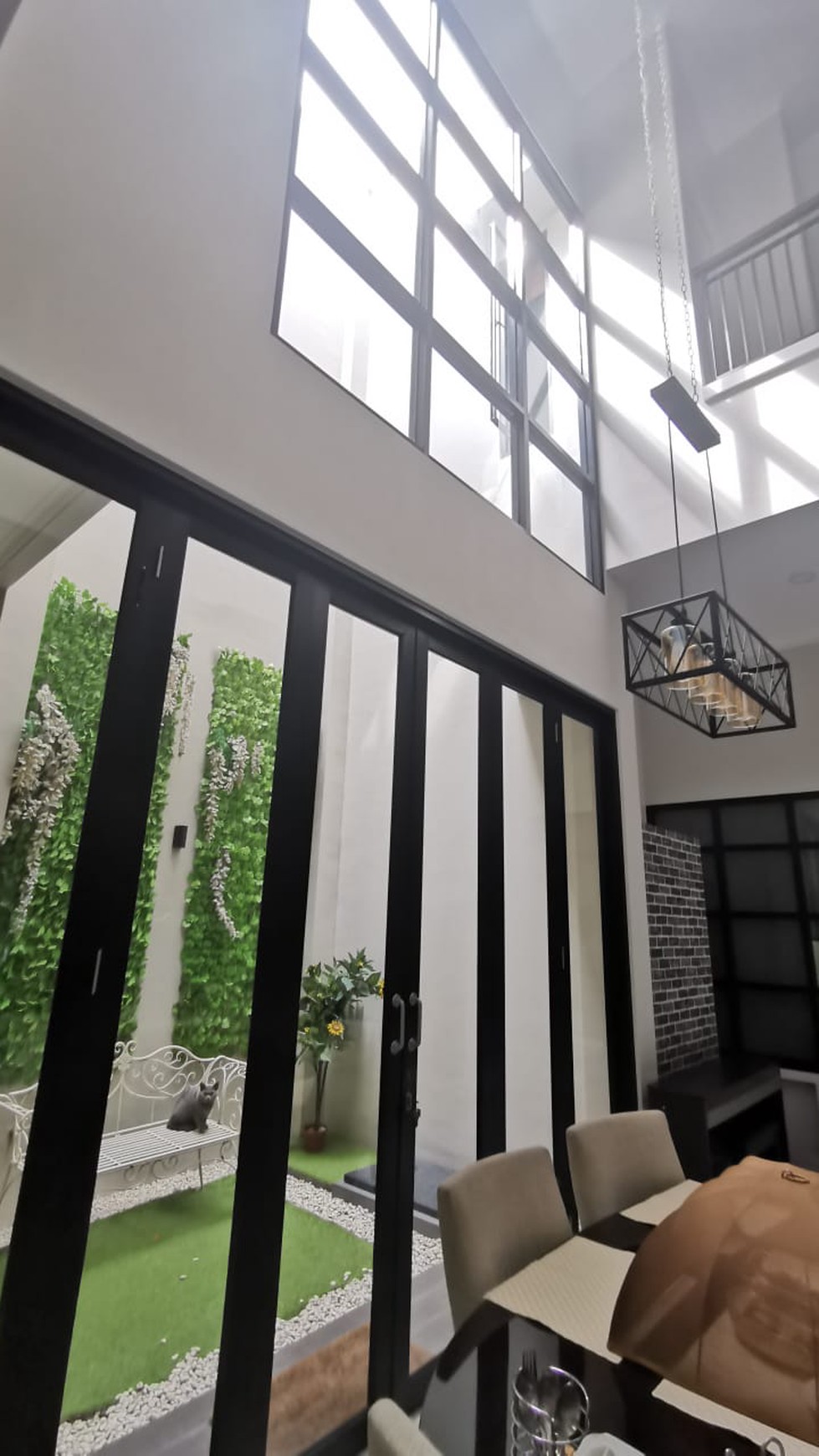 Rumah Cantik siap huni area BIntaro Menteng Tangerang Selatan.