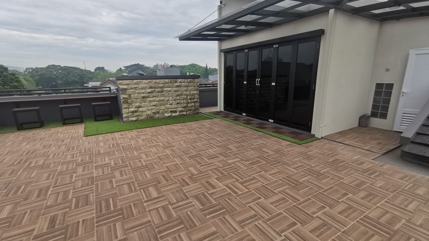 Rumah Cantik siap huni area BIntaro Menteng Tangerang Selatan.