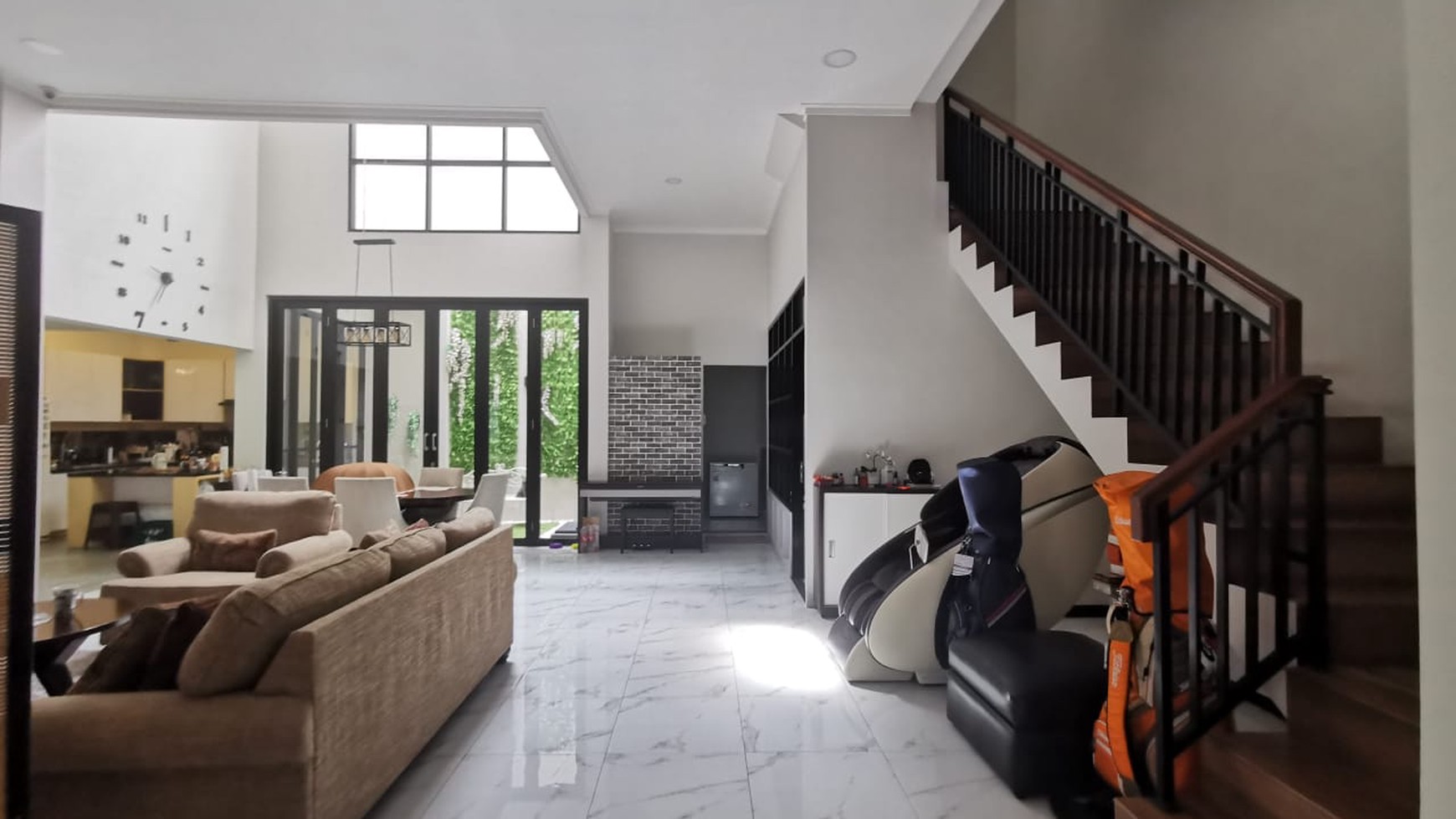 Rumah Cantik siap huni area BIntaro Menteng Tangerang Selatan.
