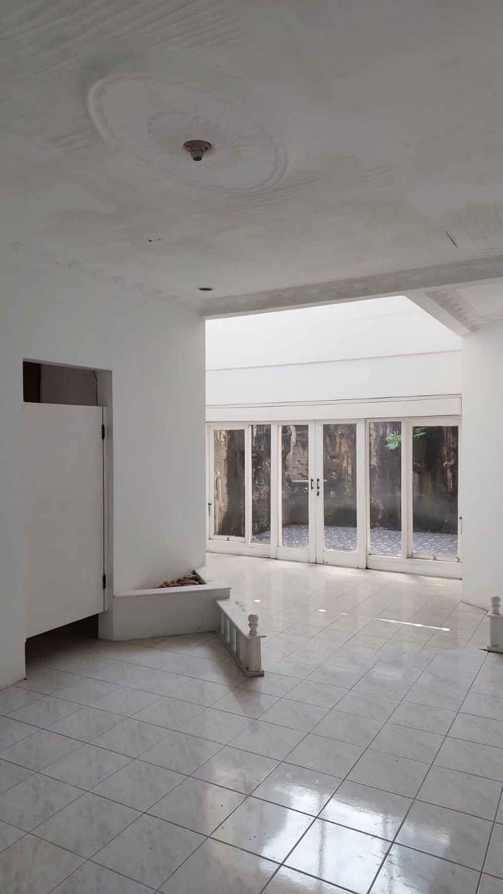 Rumah 2 lantai di bintaro Jaya sektor 5