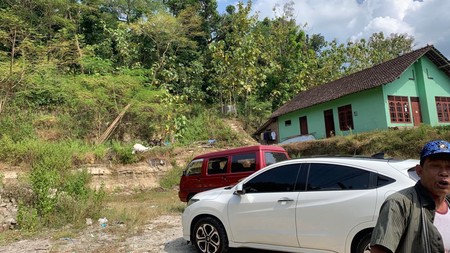 Tanah Luas 1715 Meter Persegi Lokasi Strategis di Tepi Jalan Wonosari 