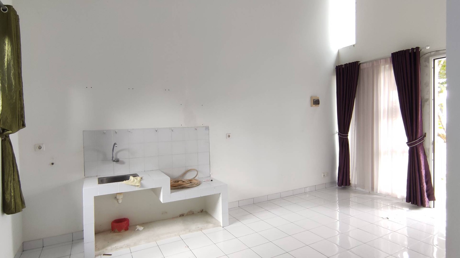 Rumah di The Icon Simply City dekat dengan stasiun dan mall AEON dijual dengan harga menarik