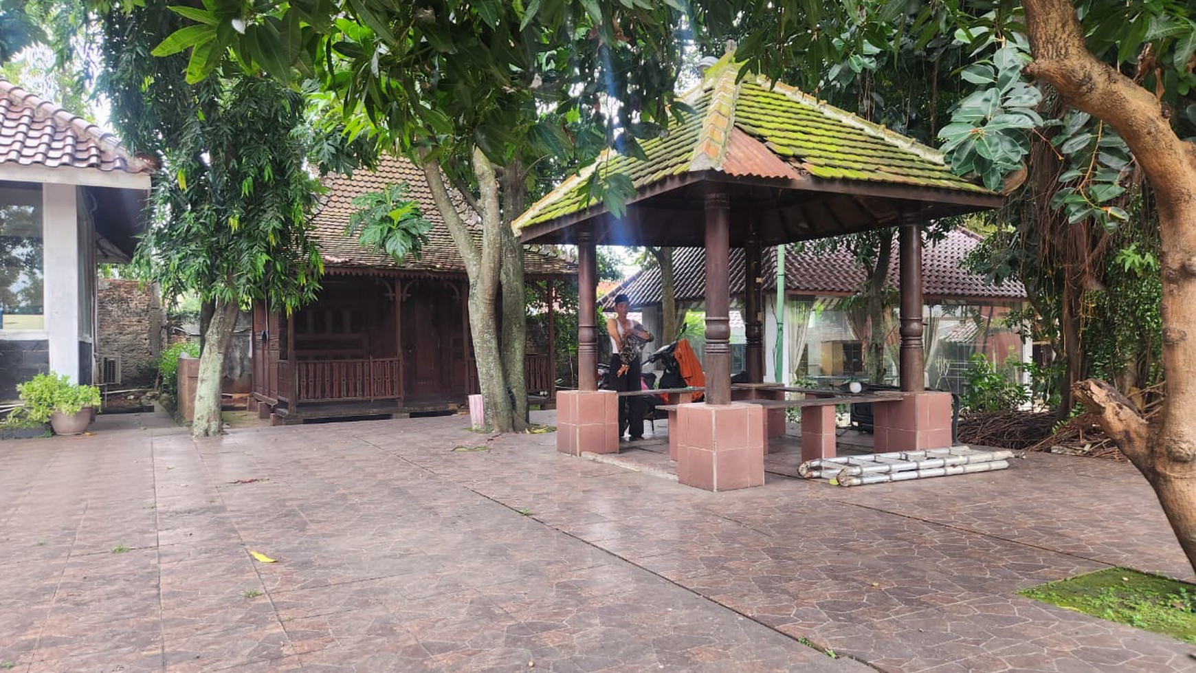 Rumah Hitung Tanah Area Cipete