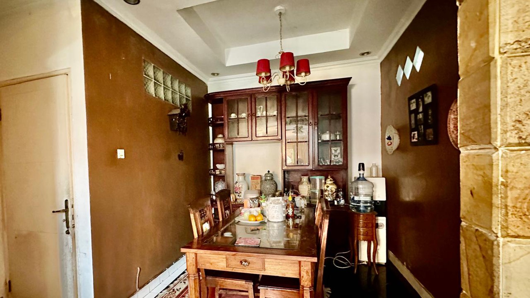 Rumah Siap Huni dengan Hunian Nyaman dan Asri di Bintaro.
