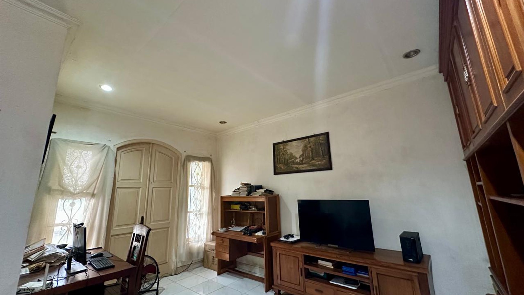 Rumah Siap Huni dengan Hunian Nyaman dan Asri di Bintaro.