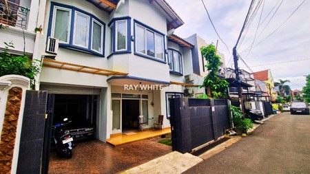 Rumah 2 Lantai SHM Siap Huni di Tebet, Jakarta Selatan
