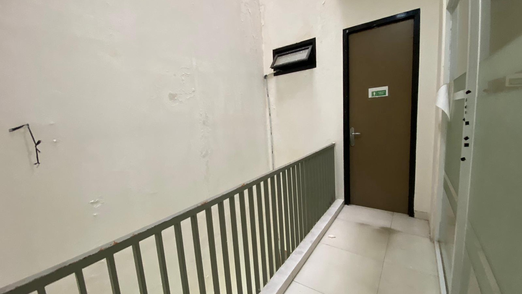 Ruko 3 Lantai Siap Pakai di Cinere Lokasi Strategis Dekat RS & Mall