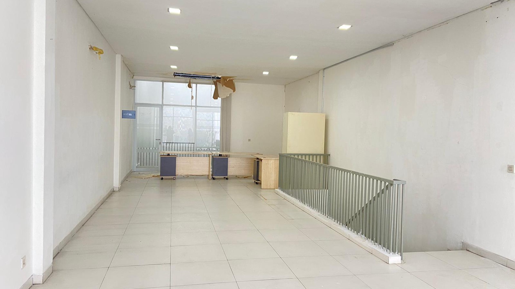Ruko 3 Lantai Siap Pakai di Cinere Lokasi Strategis Dekat RS & Mall